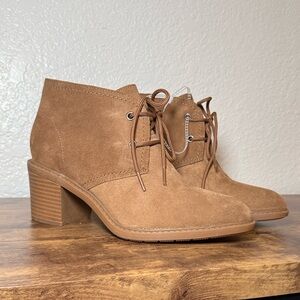 Clarks Collection Tan Suede Ankle Boots, Size 8, NWT